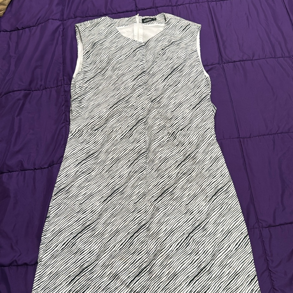 Kate Spade Black and White Sheath Dress 10